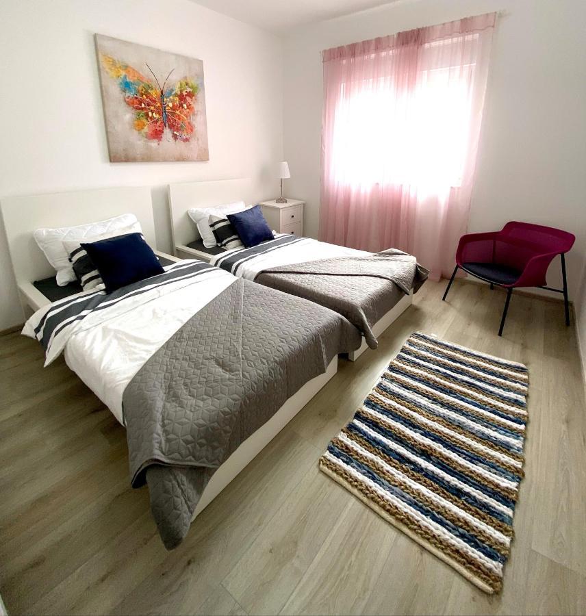 Experience Sibenik Apartments Bagian luar foto